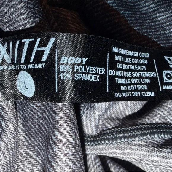 NWT Wear with Heart x Peloton Leggings - Picture 8 of 9